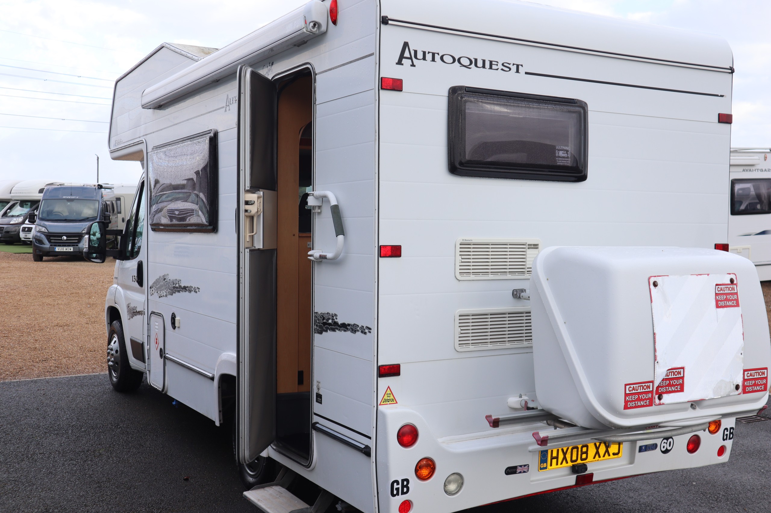 Elddis Autoquest 130 ELDDIS Autoquest 130, 5 Berth, 4 seat belts, Awning, Bike rack, Oven/Hob/Grill, Hot water, Heating