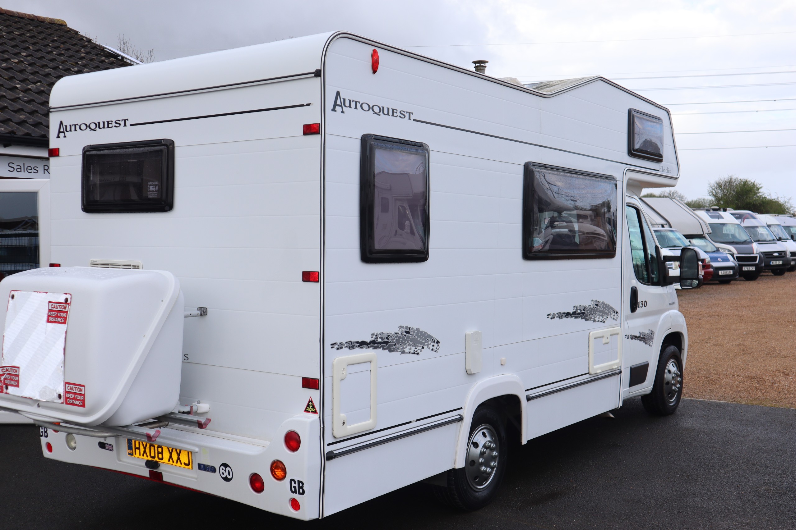 Elddis Autoquest 130 ELDDIS Autoquest 130, 5 Berth, 4 seat belts, Awning, Bike rack, Oven/Hob/Grill, Hot water, Heating