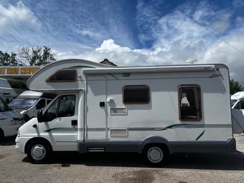 Bessacarr E425 NEW MOT. 4 belts
