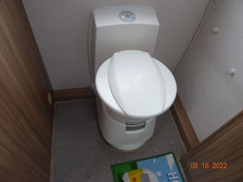 2022 Lunar Cosmos 2 Berth Caravan with End Washroom