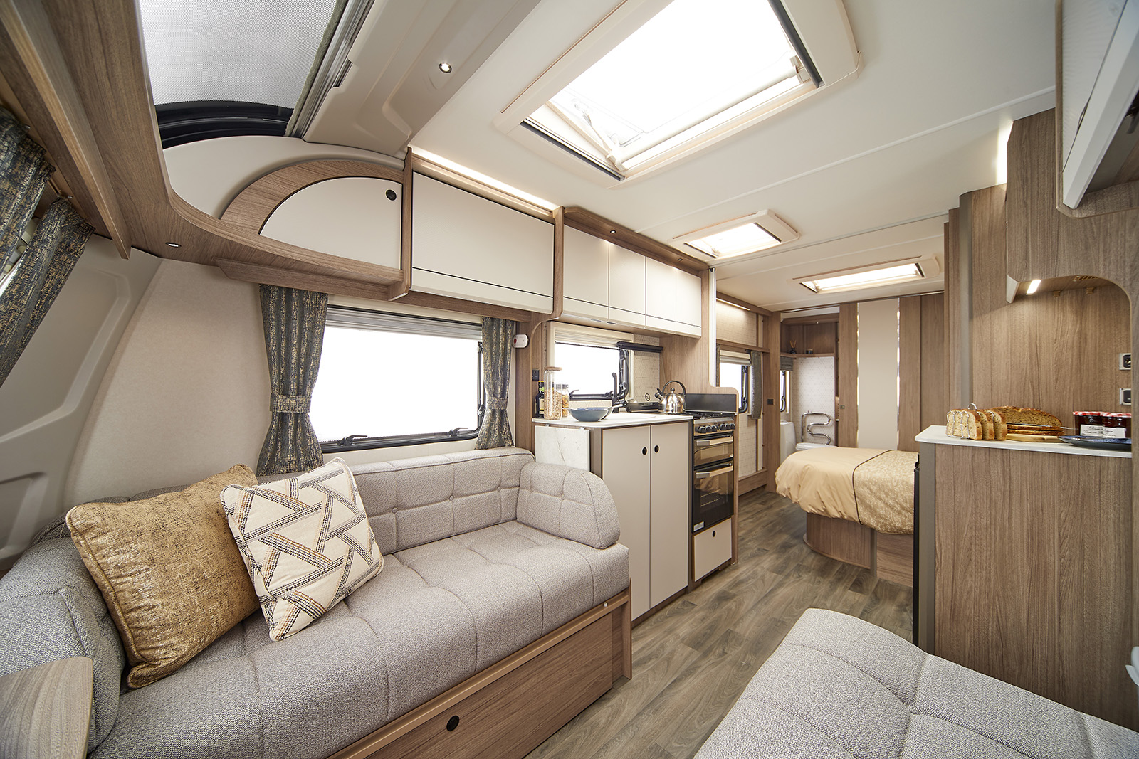 2020 Coachman Acadia