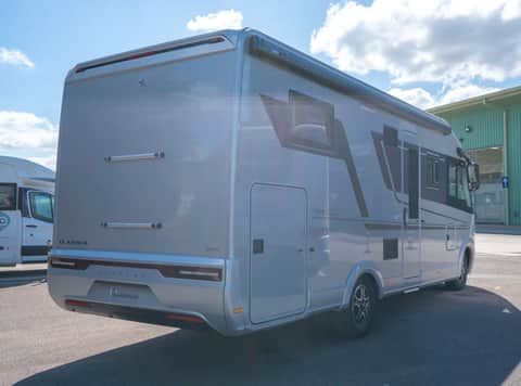 Adria Sonic Supreme 700 DC 180BHP Auto