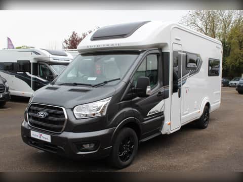 Auto-Trail Excel 690l