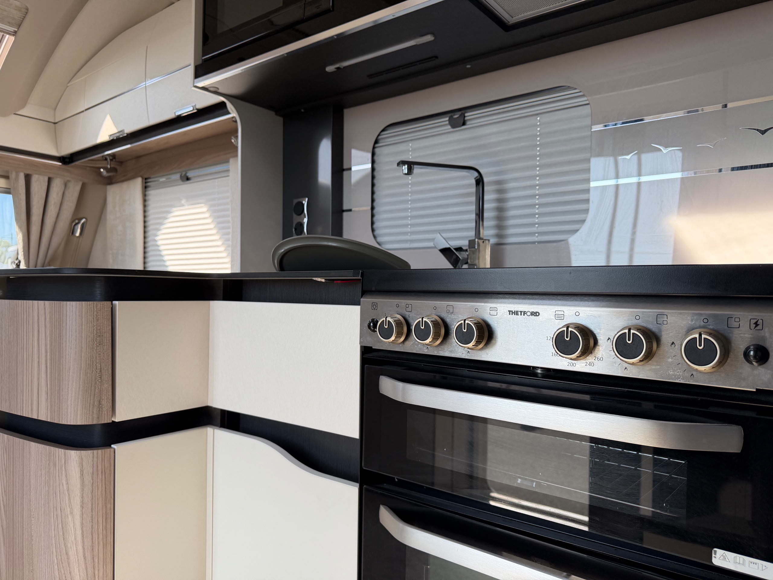 Swift Elegance Grande 760 - E & P