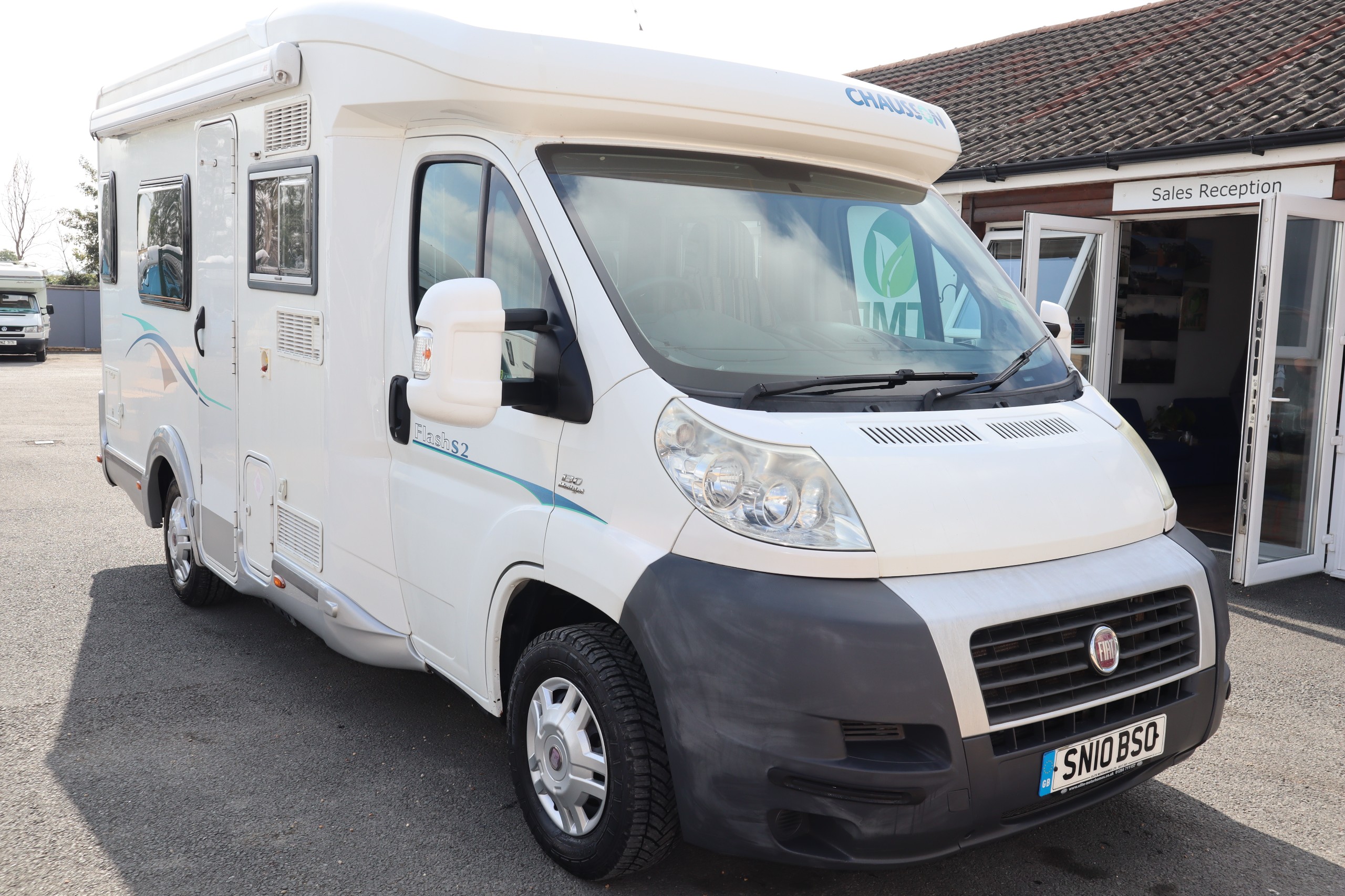 Chausson Flash S2 Fiat Ducato, 2 Berth, 3 Belts, MOT, 12 Months Warranty, Habitation Service