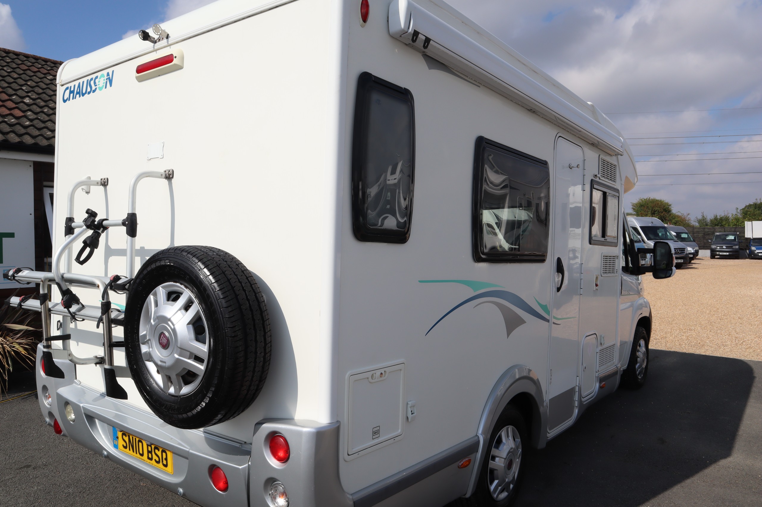 Chausson Flash S2 Fiat Ducato, 2 Berth, 3 Belts, MOT, 12 Months Warranty, Habitation Service
