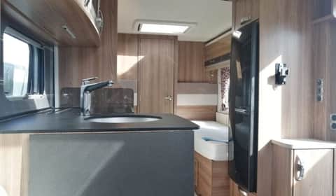 Swift Conqueror 565