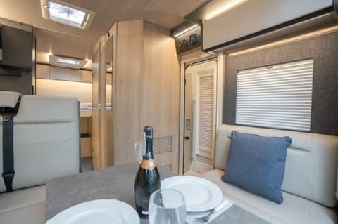 Auto-Trail F-Line F70 165BHP Auto