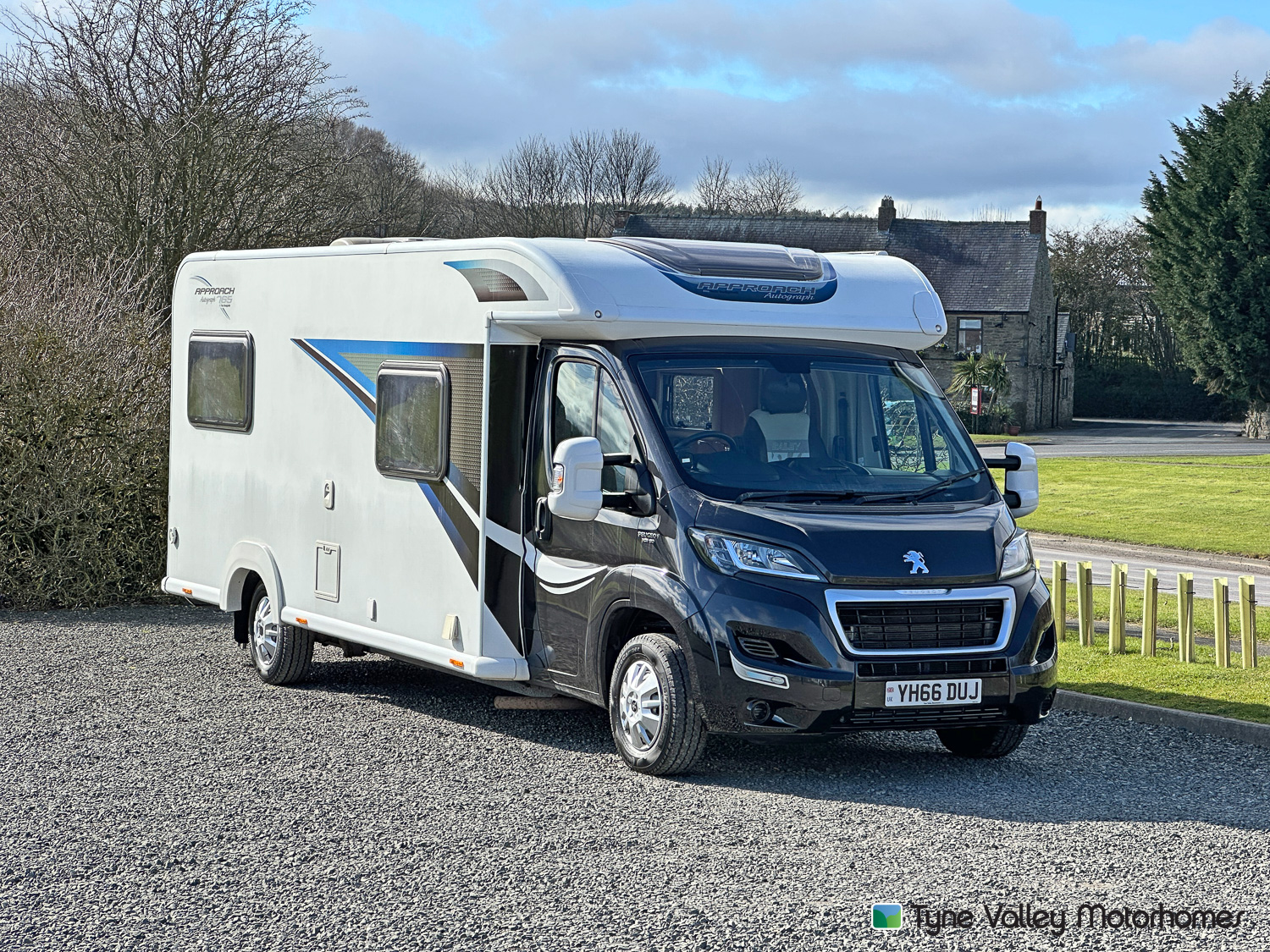 2016 Bailey Autograph 76-5 6-Berth with Rear Island Bed