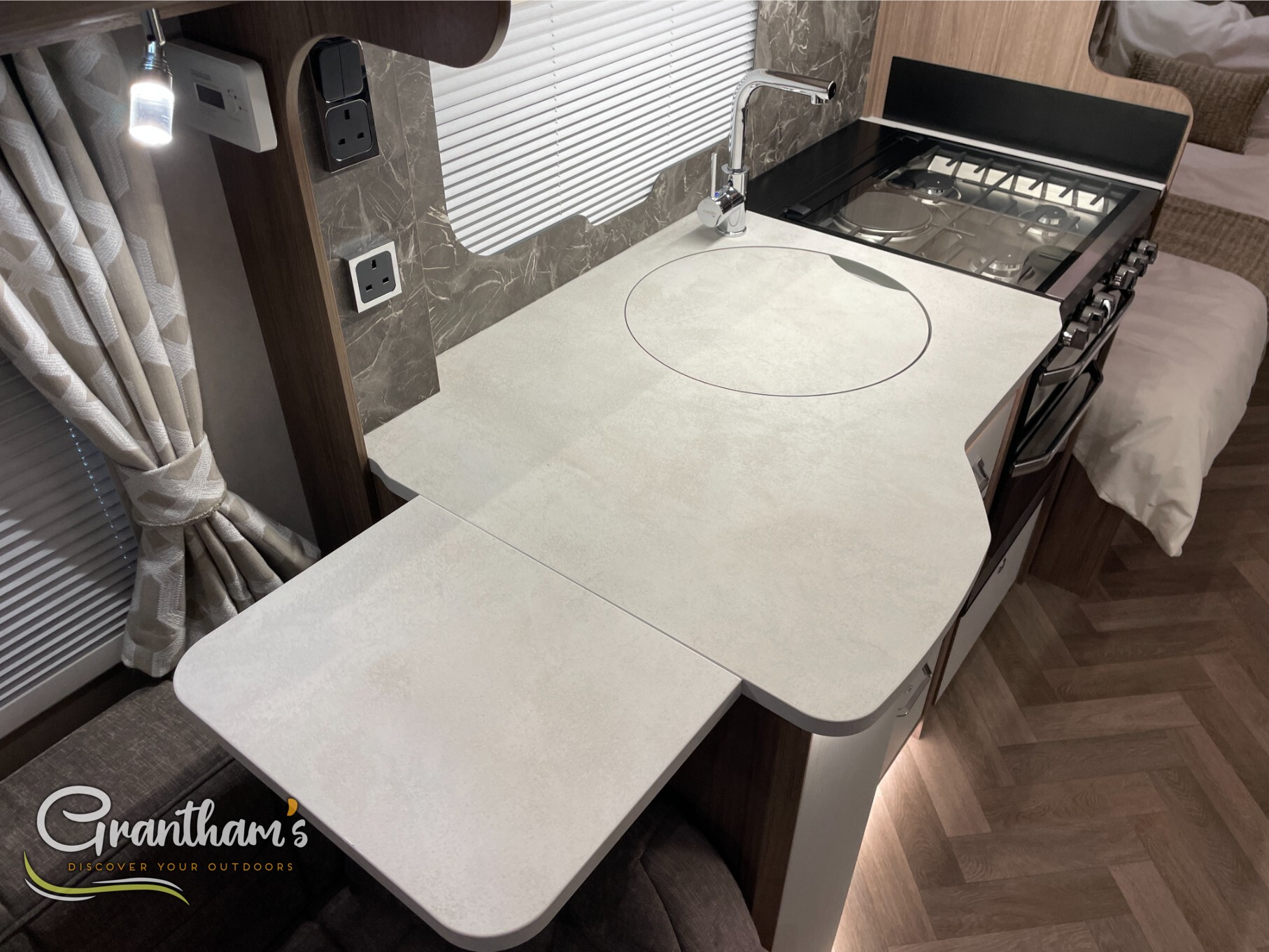 Coachman Vip 565