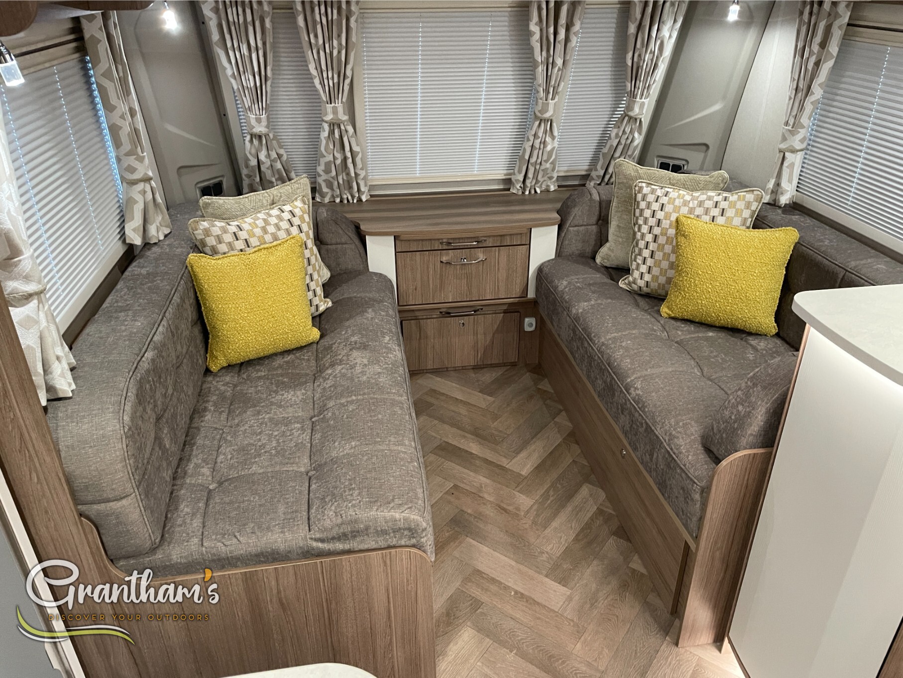 2026 Coachman Vip 565