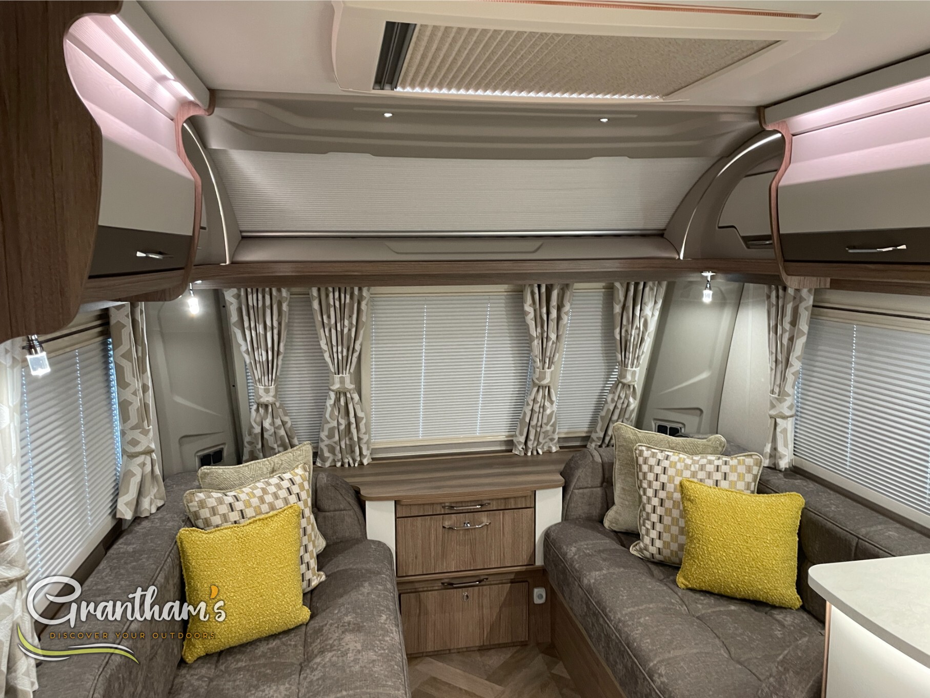 2026 Coachman Vip 565