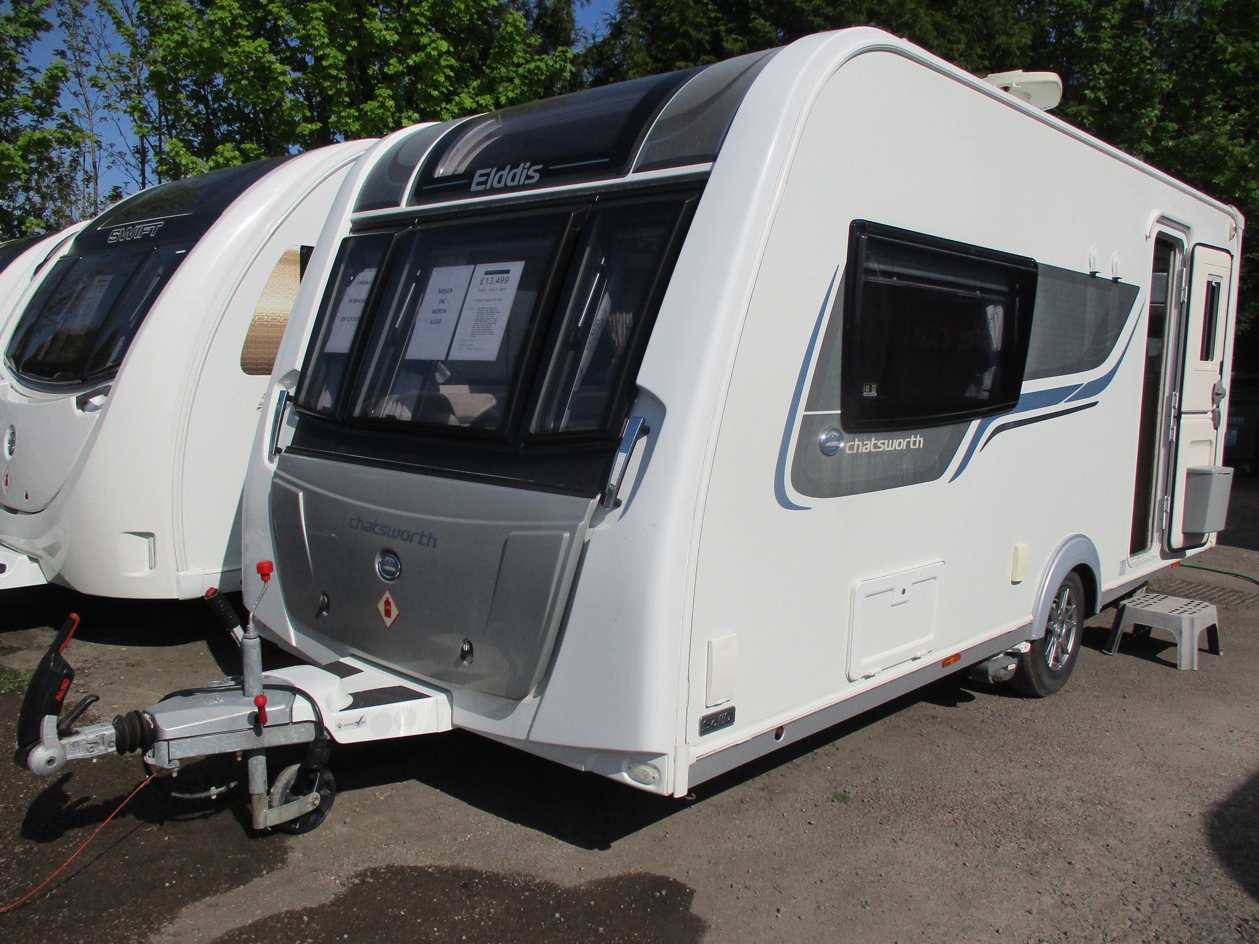 2017 Elddis Chatsworth 482 2-Berth Caravan with Motor Mover