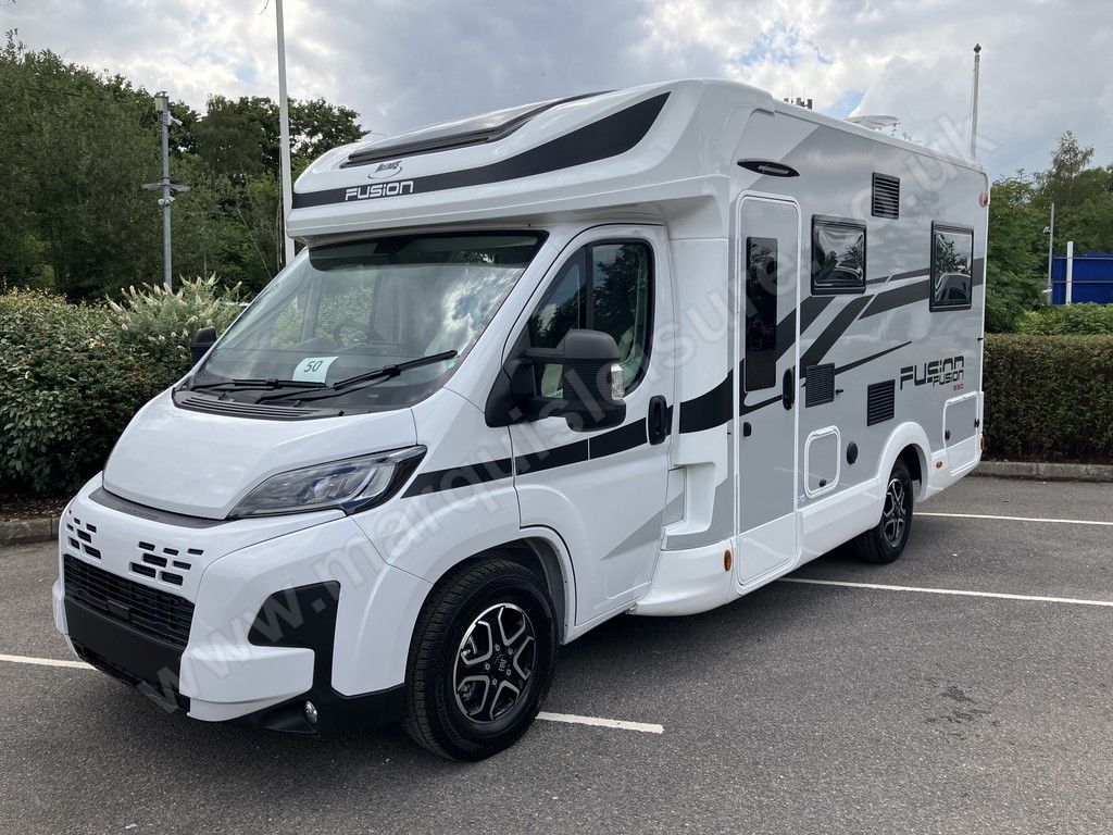 2025 MCLOUIS FUSION 330