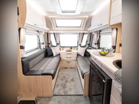 Elddis Avante 554 APEX 2026 New 4 Berth Fixed French Bed Caravan
