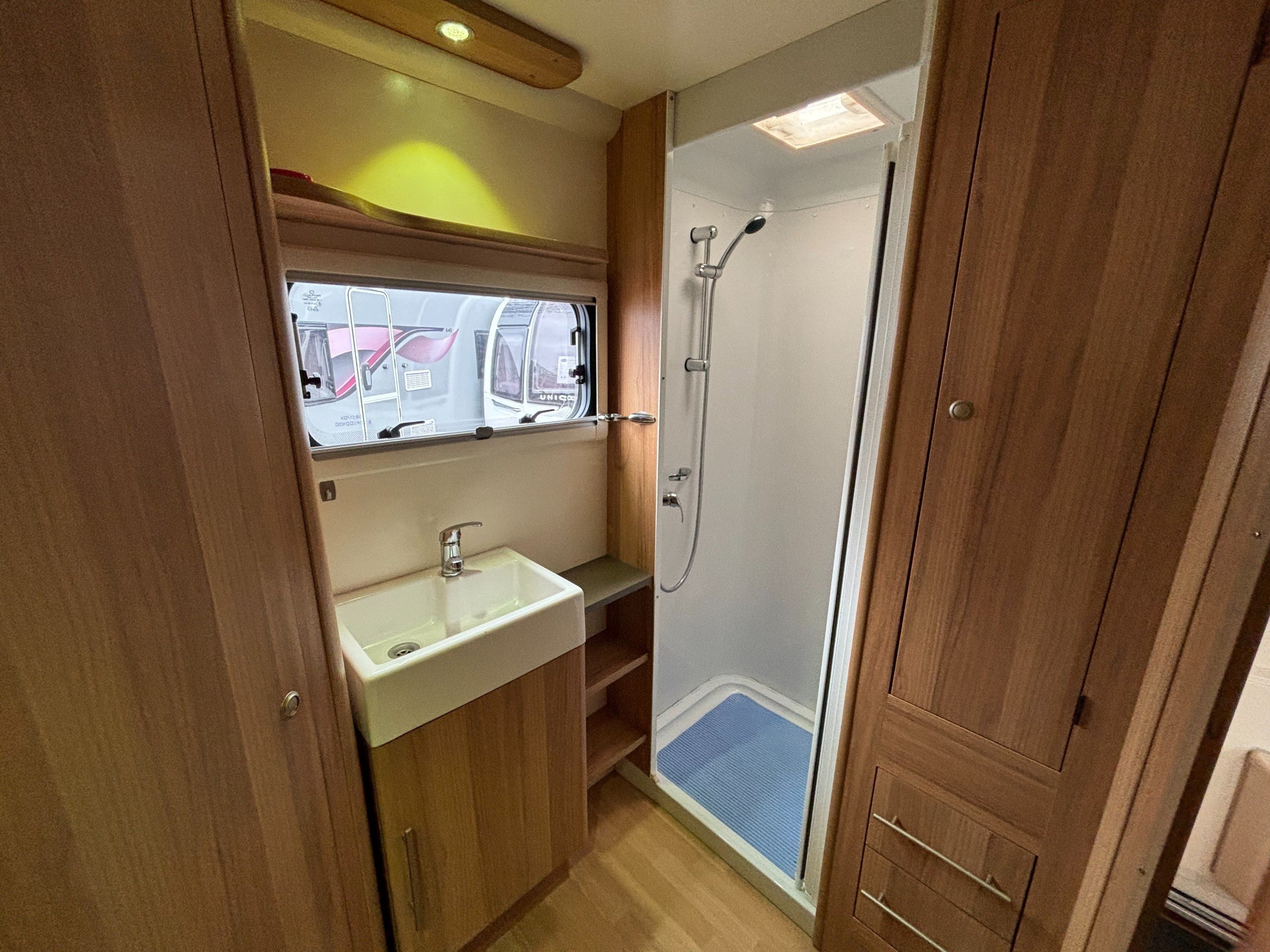 Bailey Pegasus Genoa/2 2013 2 Berth Caravan with End Washroom