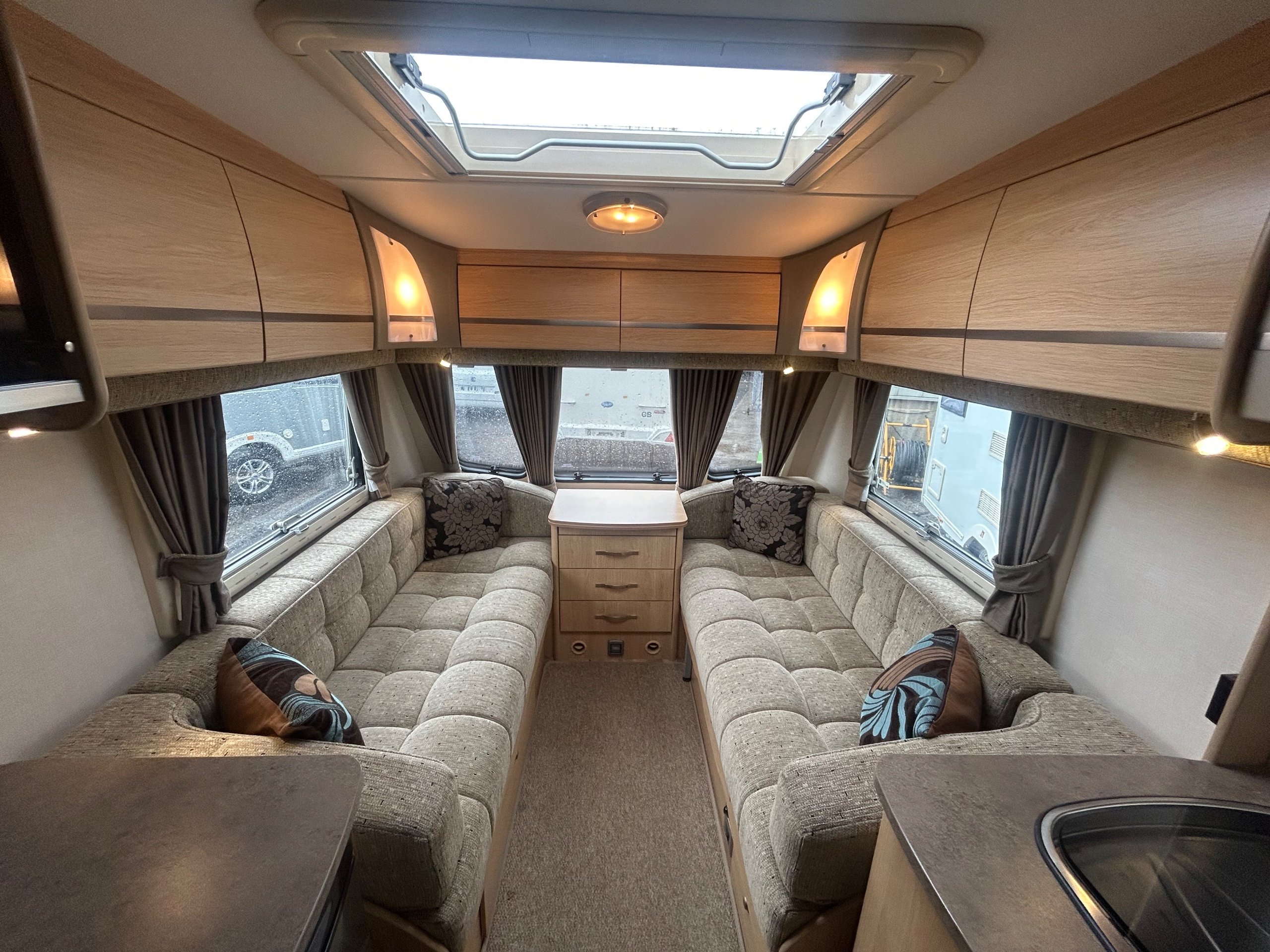 Coachman Pastiche 460 Platinum Edition 2011 2 Berth with Motor Mover