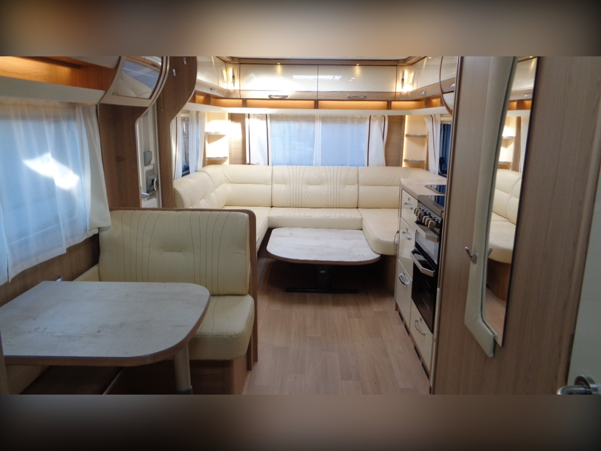 2022 LMC 695 VIP Exquisit – 5-Berth Caravan with Island Bed