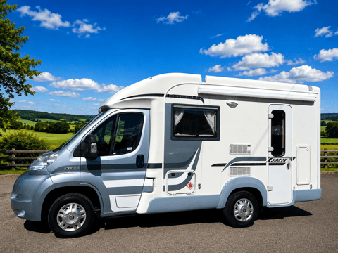 Auto-Trail Excel 590 NEW MOT SERVICE HISTORY