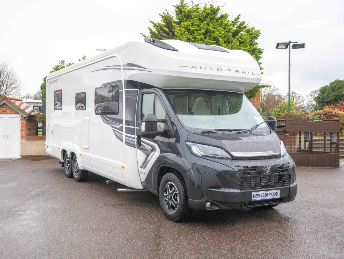Fiat Autotrail Comanche 180BHP Lo Line Auto