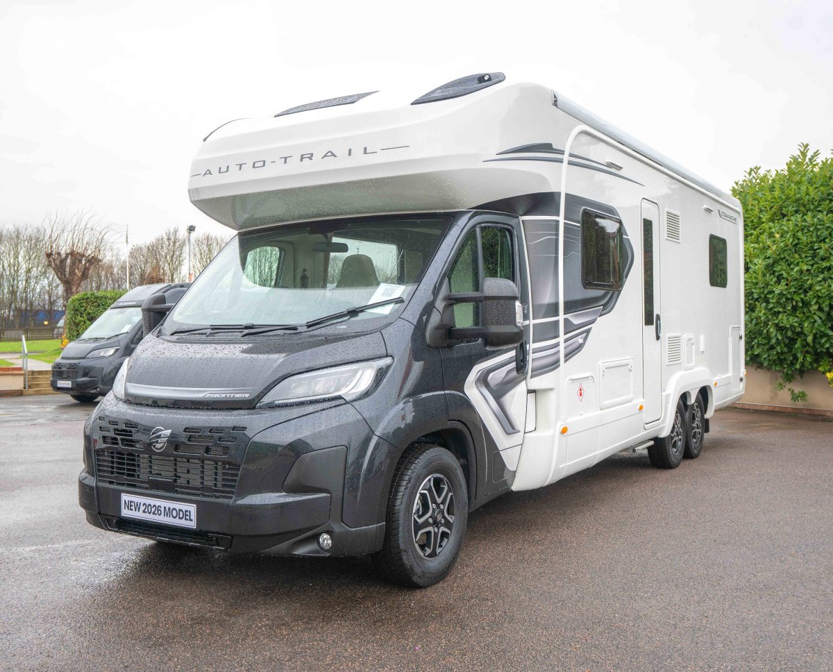 Auto-Trail Comanche 180BHP Lo Line Auto