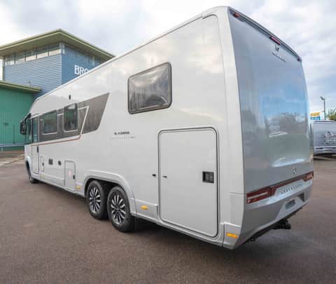 Adria Supersonic 890 LC 170BHP Auto