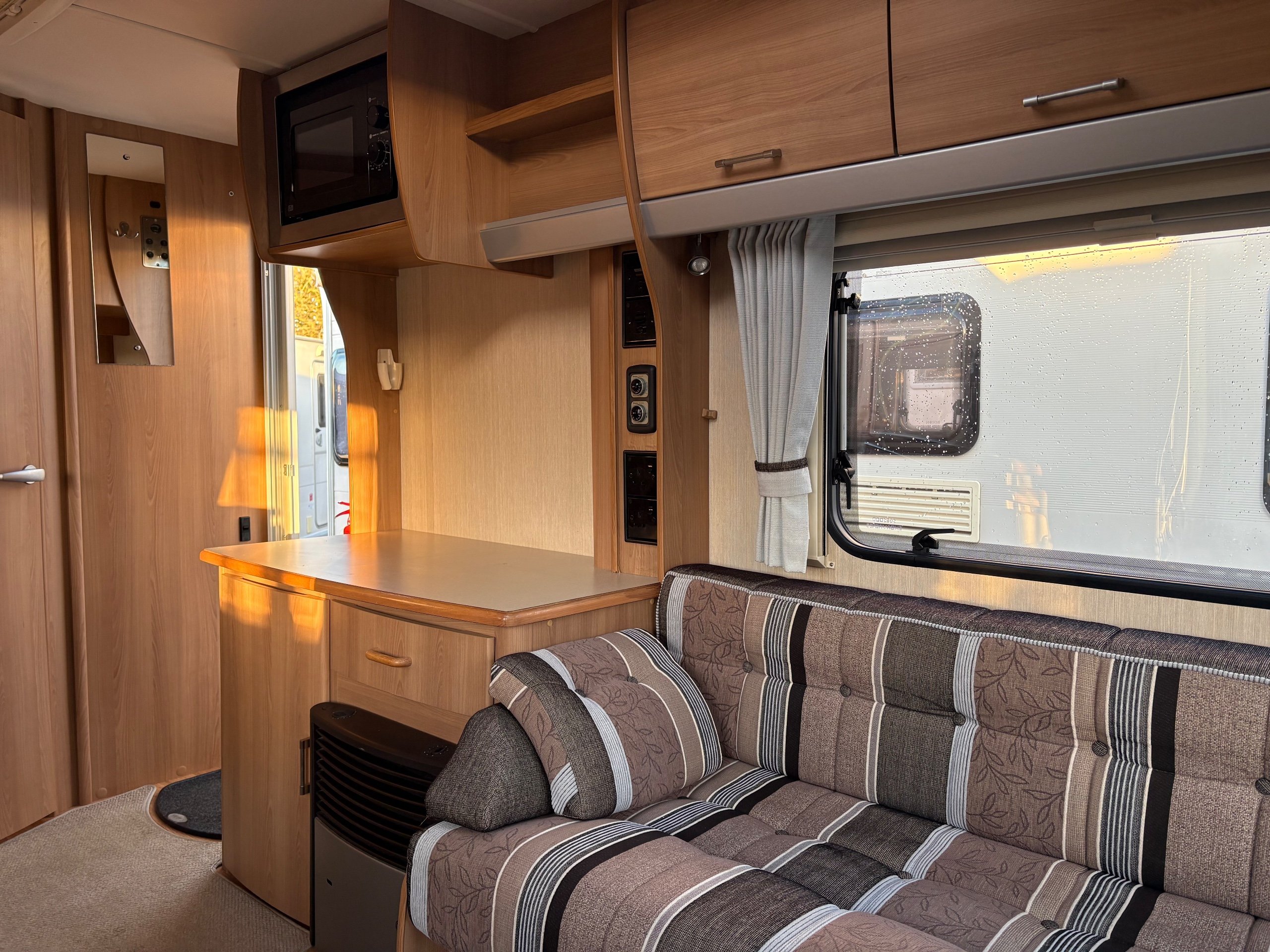 Elddis Liberte 15/2 (2008) 2-Berth Caravan with End-Washroom