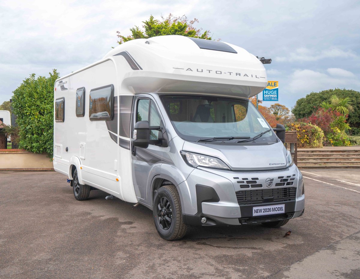 Auto-Trail Expedition C72 140BHP 2024 4-Berth Motorhome with Front Lounge