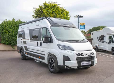 Adria Twin Supreme 640 SLB 140BHP Auto
