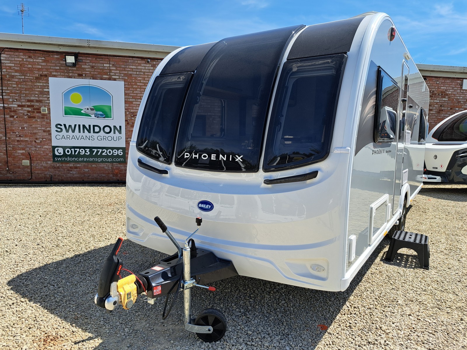 Bailey Phoenix 640