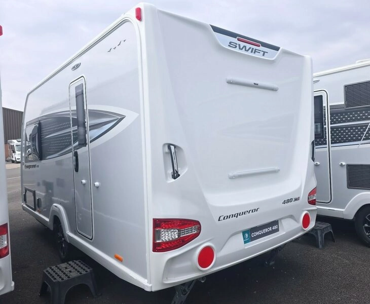 Swift Conqueror 480