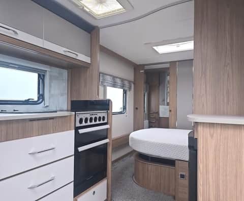 Coachman Vip 575