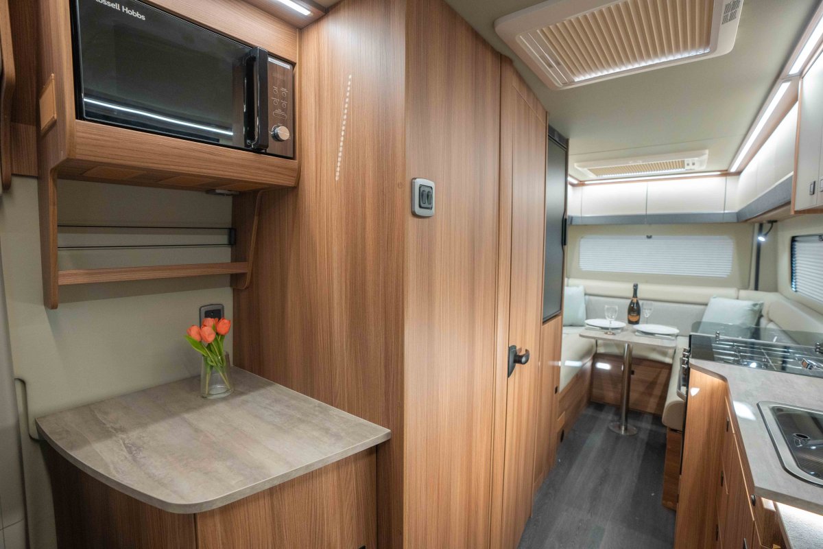 Auto-Trail V-Line 635 Sport 140BHP (2024) 2-Berth Rear-Lounge Campervan