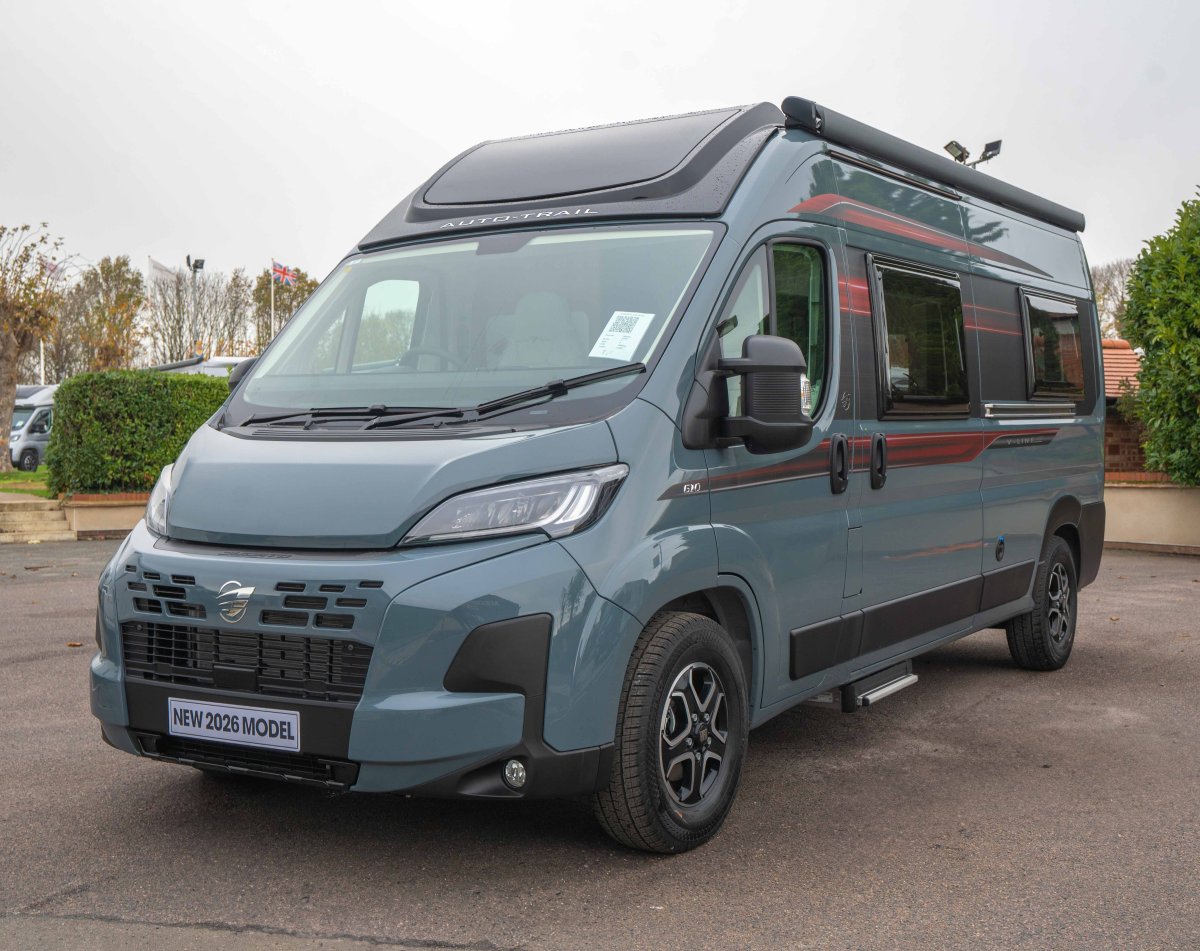 Auto-Trail V-Line 610 SE 140BHP Automatic 2-Berth Rear-Lounge Campervan