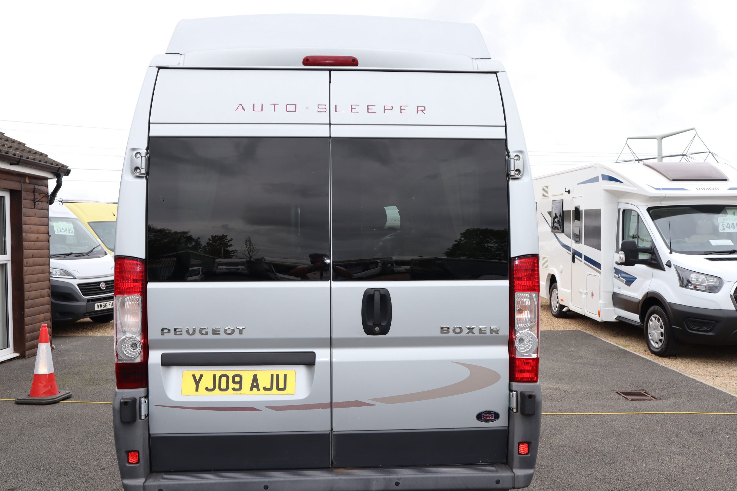 Auto-Sleepers Symbol ES Peugeot Boxer, 2 Berth, 4 Belts,  MOT, 12 Months Warranty, Habitation Service