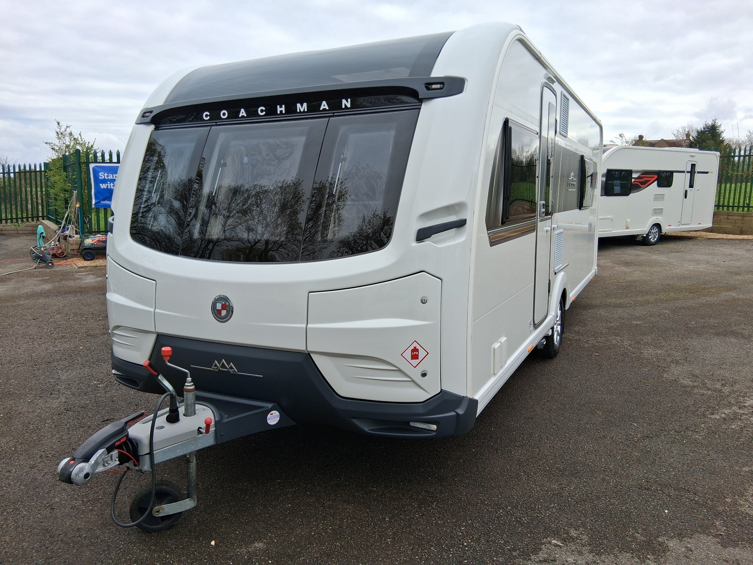 Coachman Lusso I