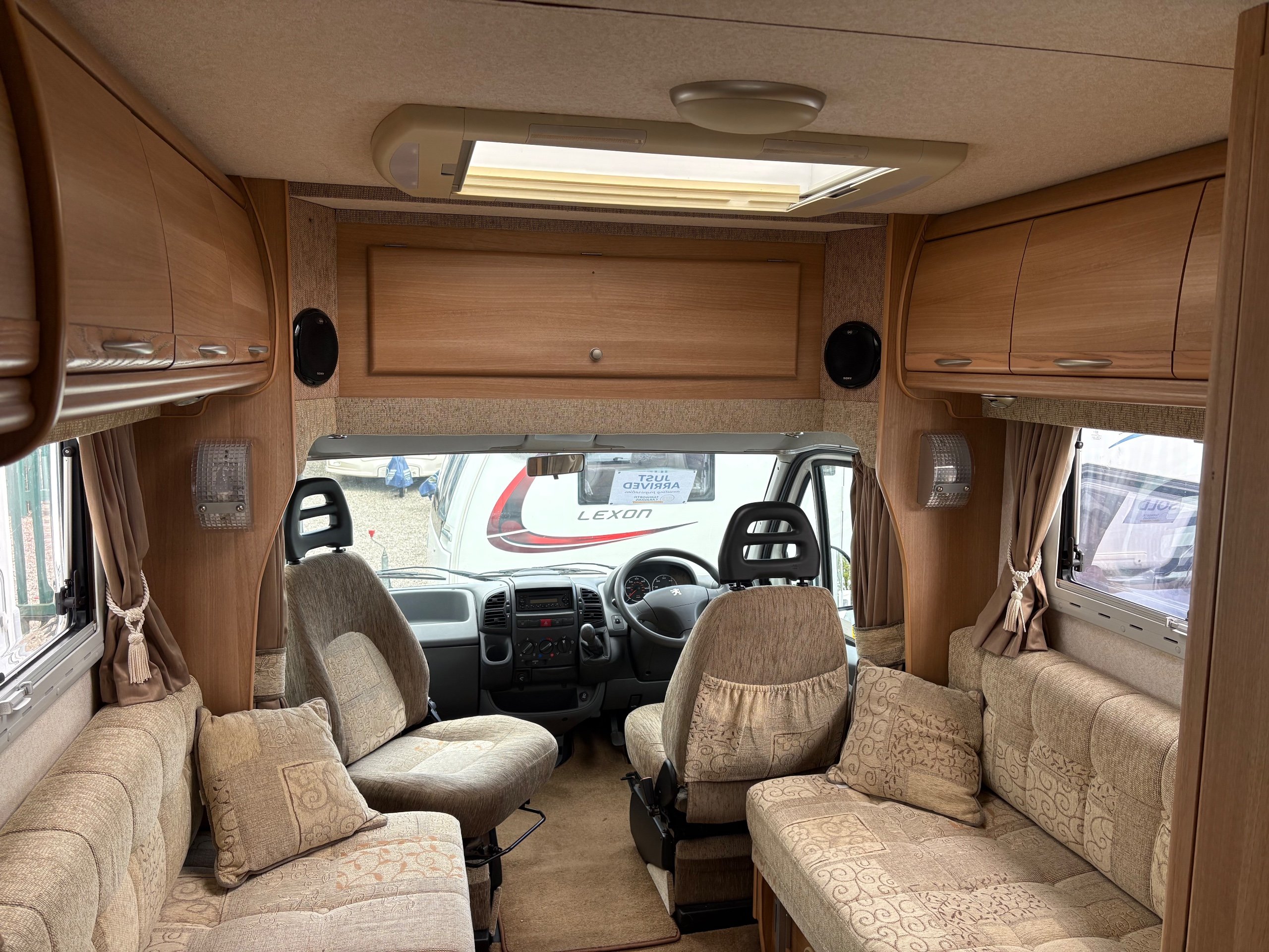 Autocruise Starfire 2004 Used 2 Berth French Bed Motorhome