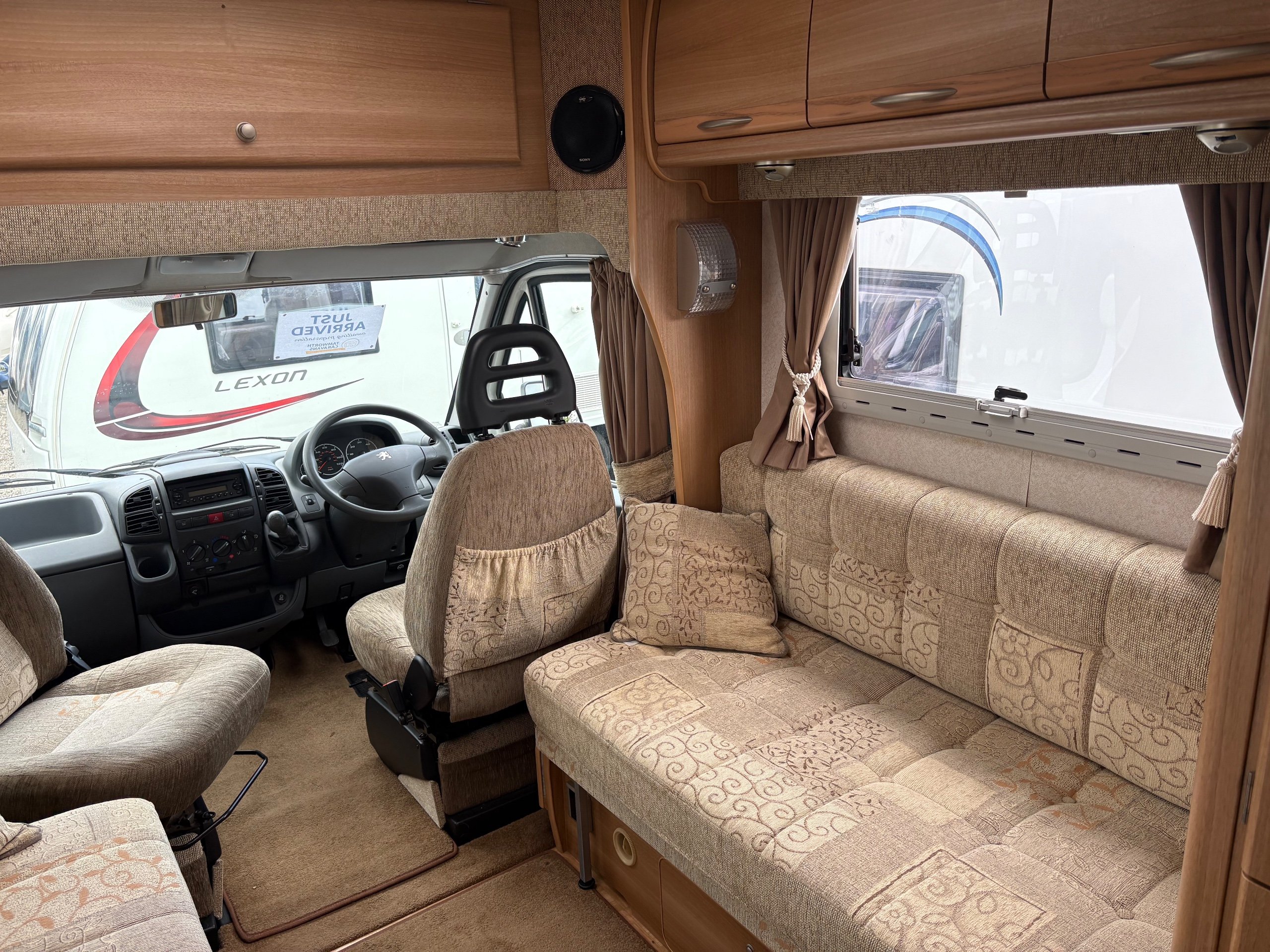 Autocruise Starfire 2004 Used 2 Berth French Bed Motorhome