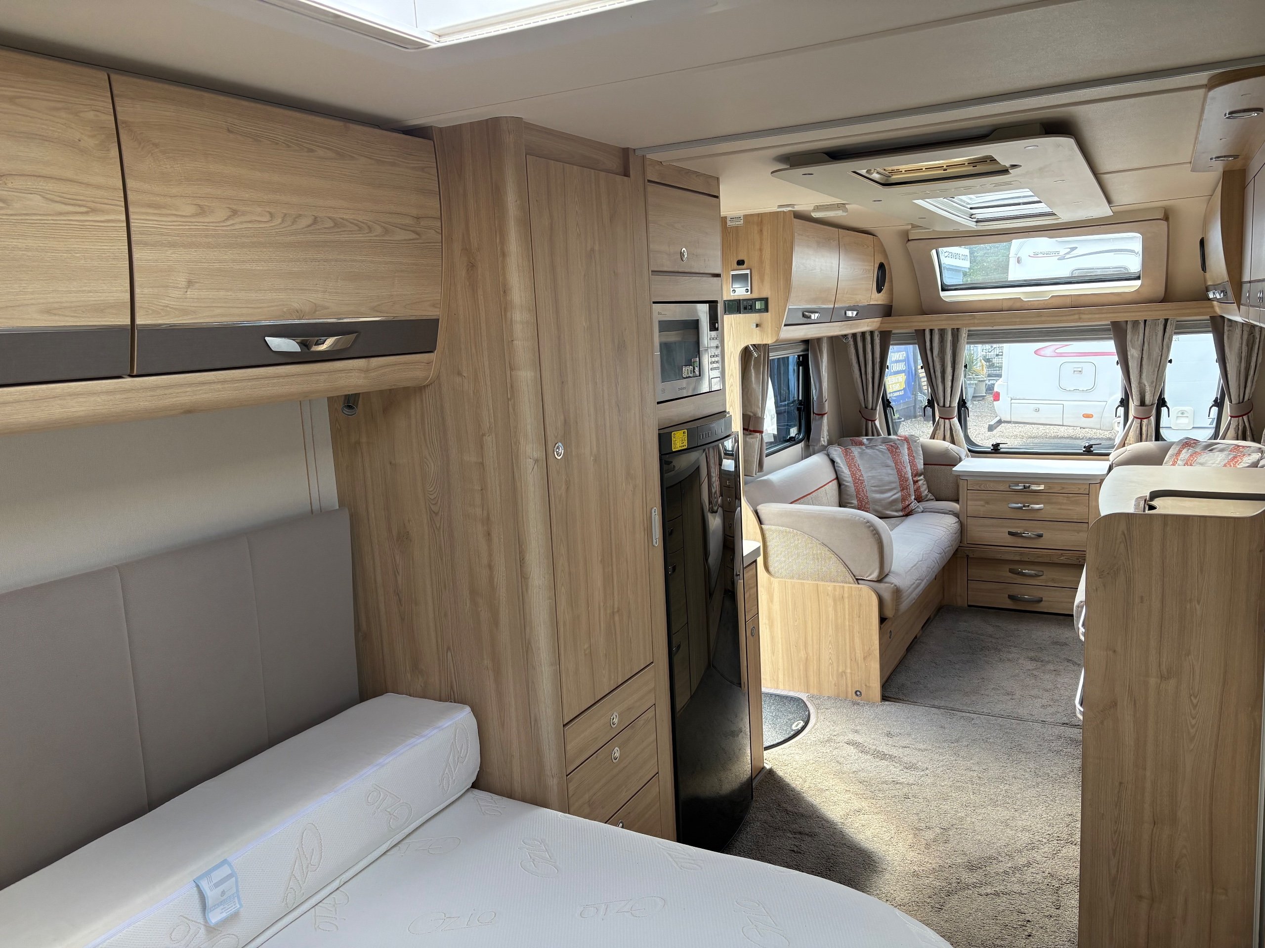Elddis Crusader Storm