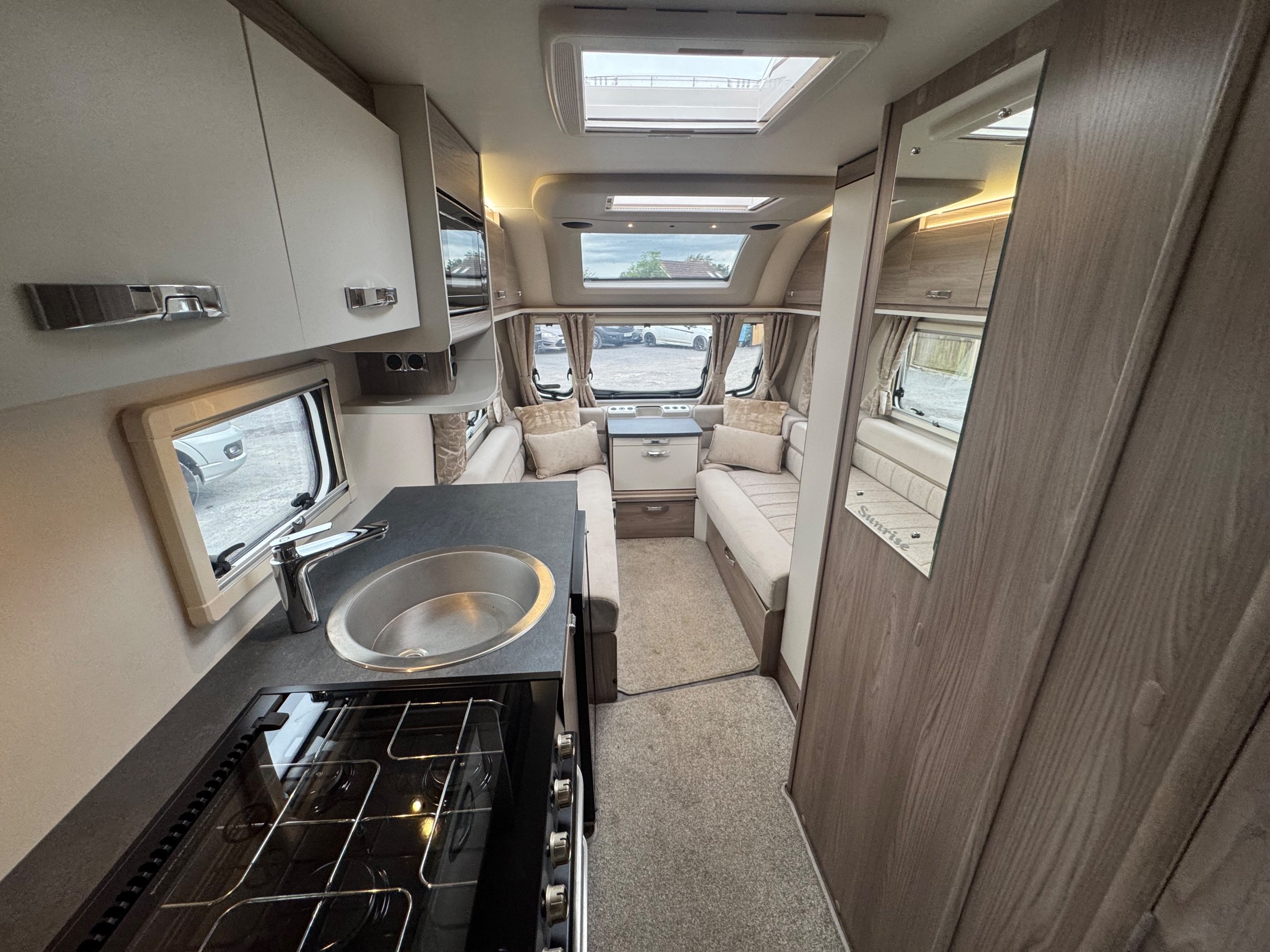 2023 Swift Sprite Sunrise 590
