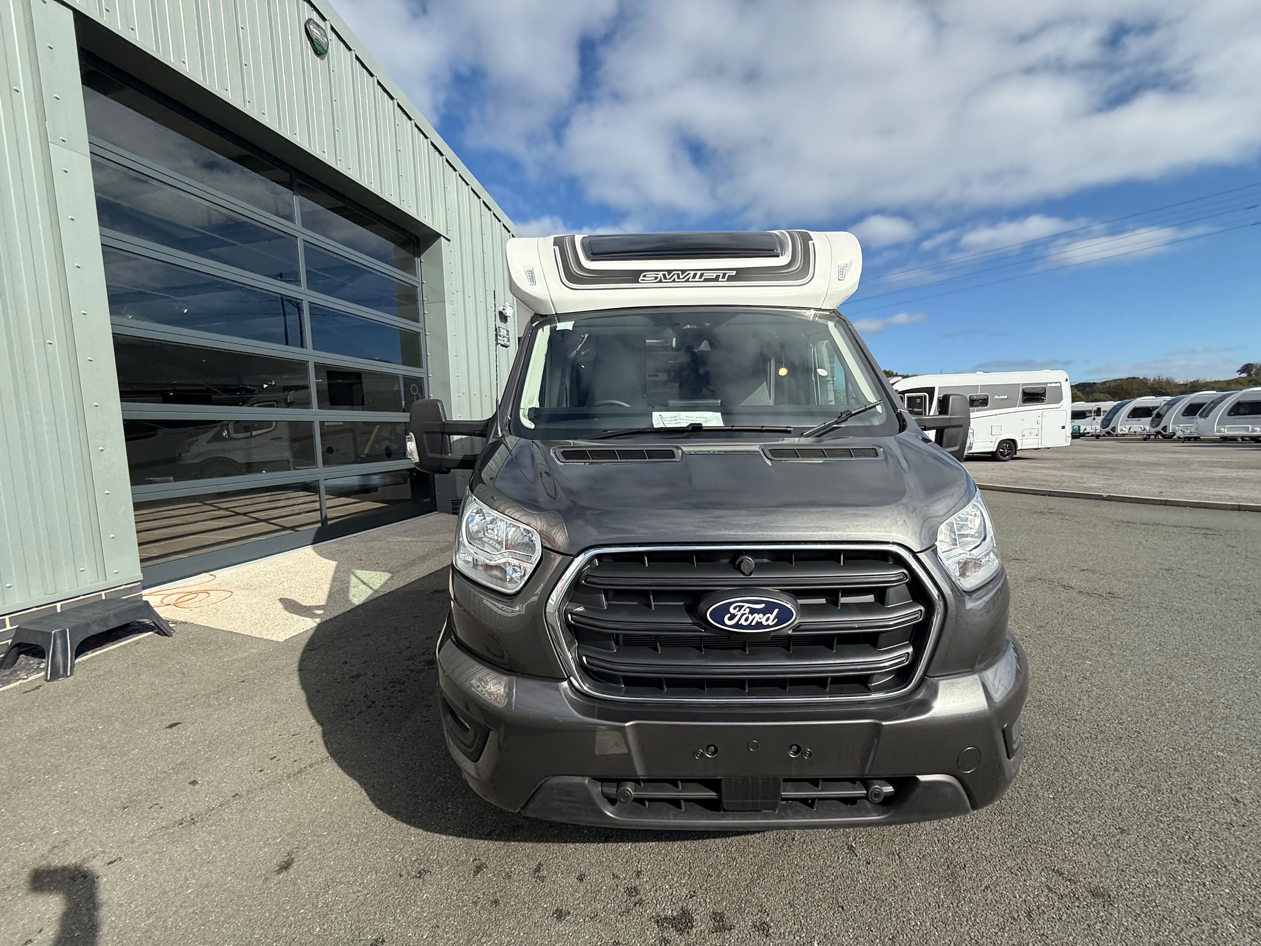 Swift Voyager 584