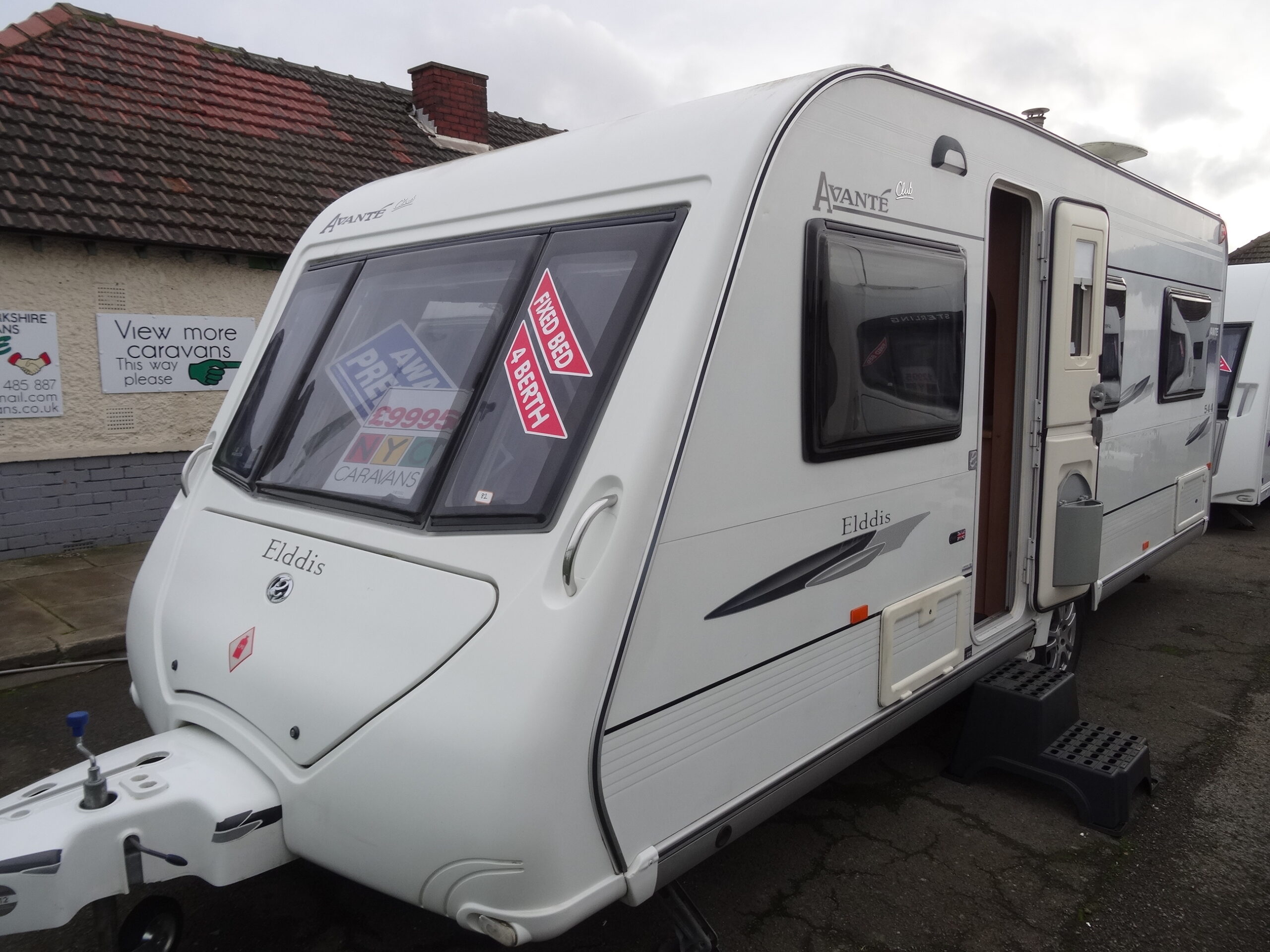 2022 Elddis Avante 2 Berth Caravan with Fixed French Bed