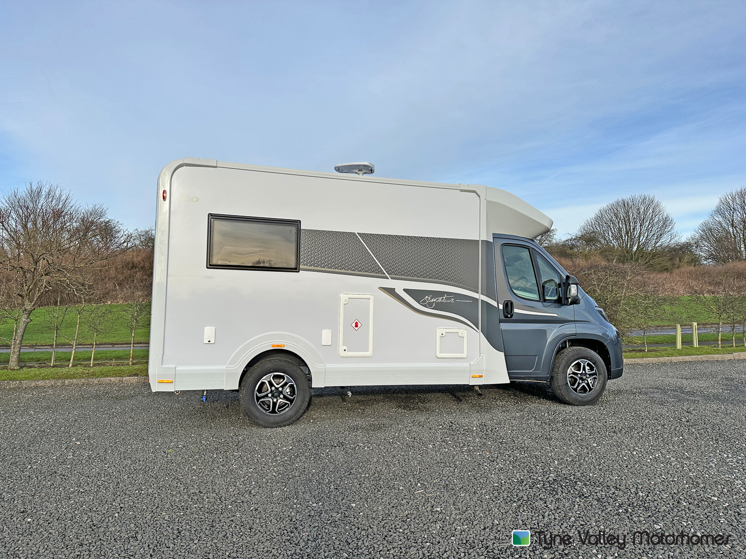 Elddis Signature 120