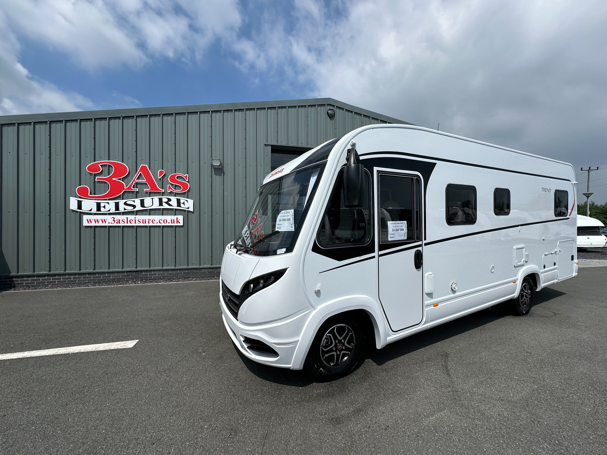 Dethleffs Trend i7057EB 180BHP Auto