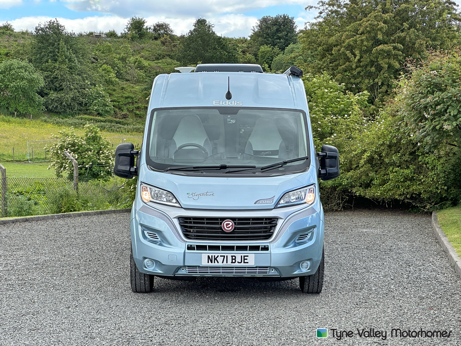 Elddis Signature CV40