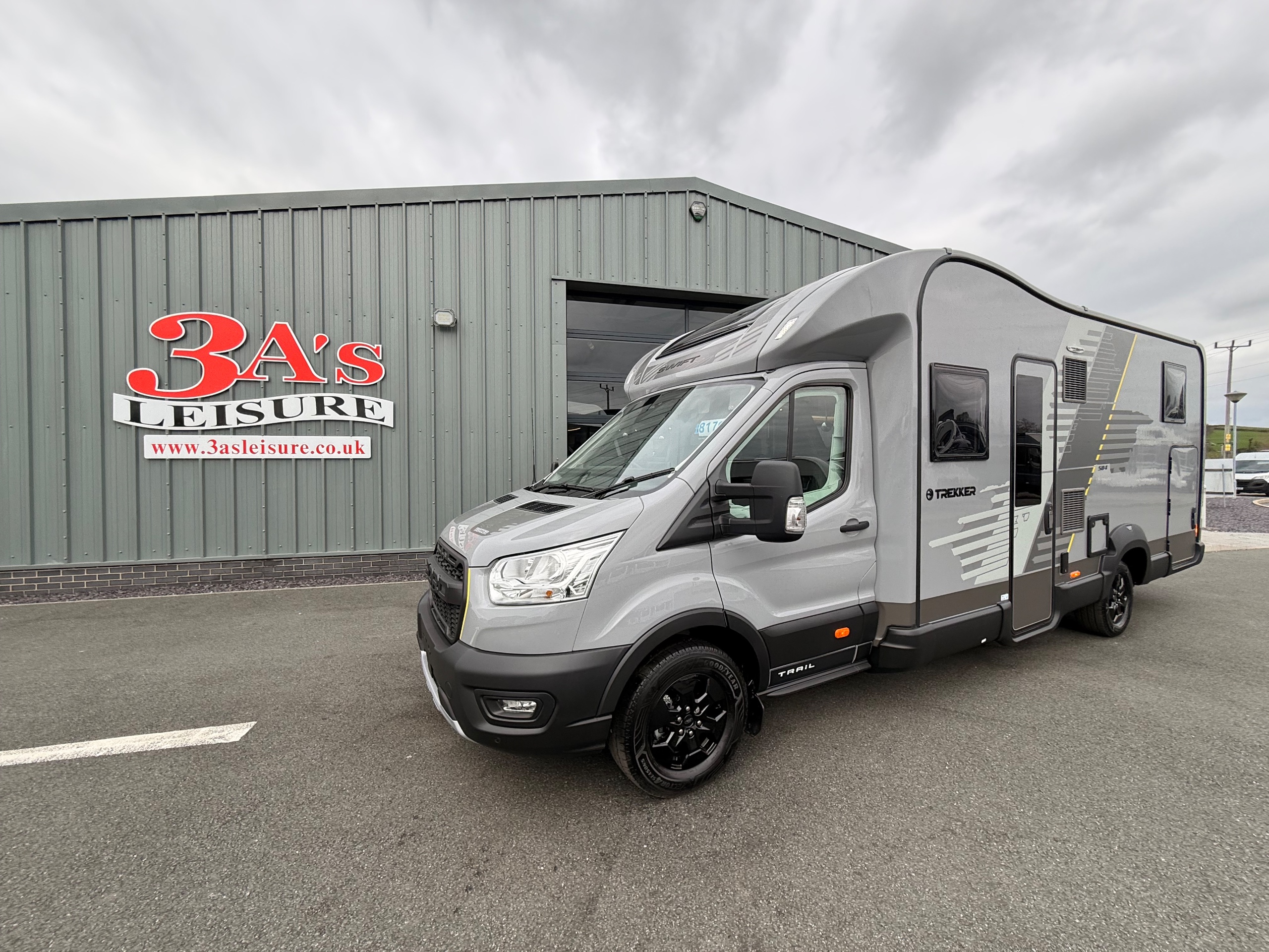 Swift Trekker 584