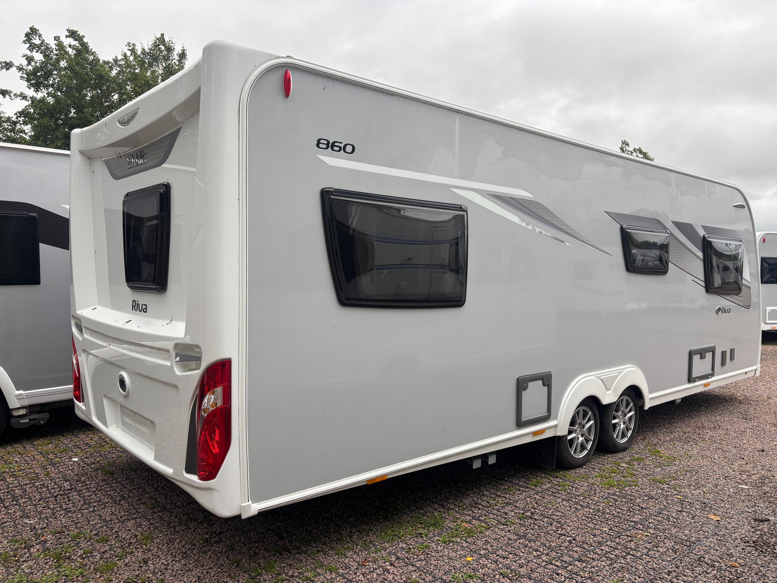 Elddis Avante Riva 860