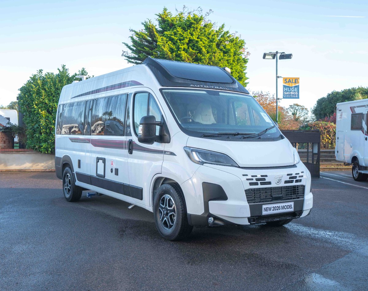 Auto-Trail V-Line 610 Sport 140BHP (2024) 2-Berth Rear-Lounge Campervan