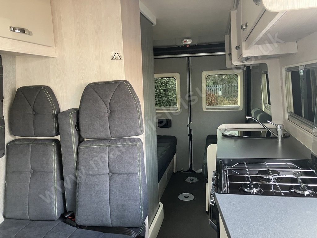 AUTO SLEEPERS ACTIVE FL635