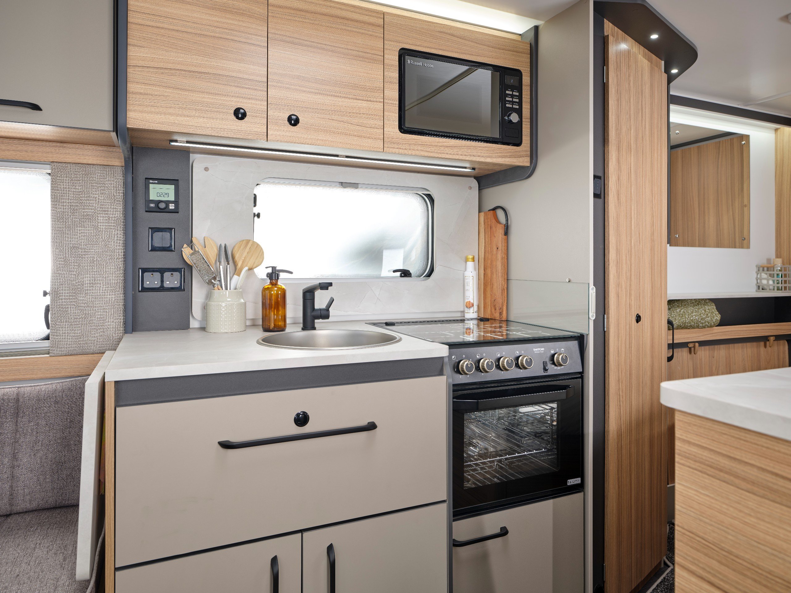2026 Bailey Phoenix 4-Berth Caravan with End-Washroom